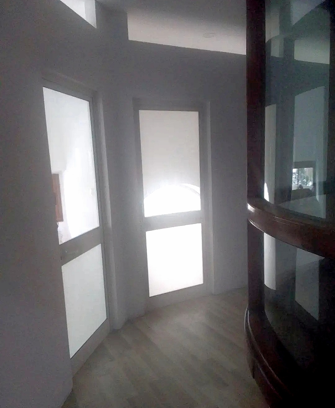 Ariana Ville&nbsp;Cite Ennasr 2&nbsp;Location&nbsp;Appart. 1 pi�ce&nbsp;Bureau sur l'avenue principale