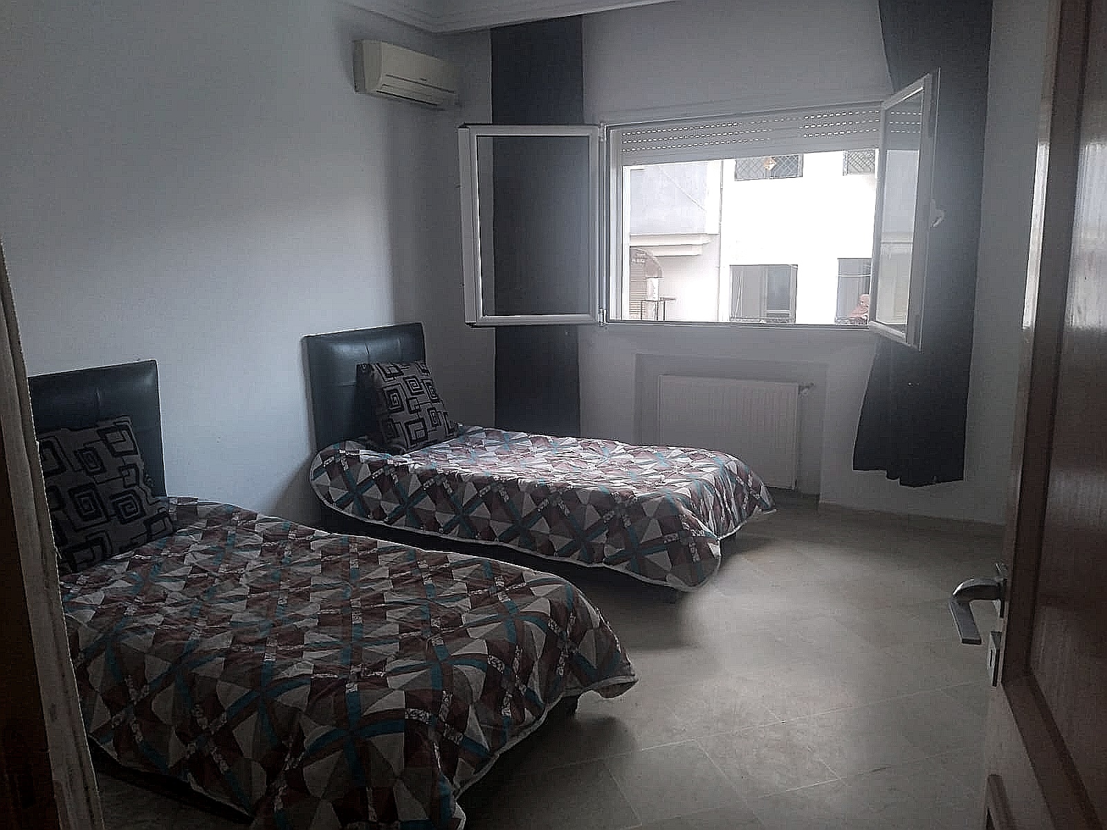 Ariana Ville&nbsp;Cite Ennasr 2&nbsp;Location&nbsp;Appart. 3 pi�ces&nbsp;S2 meubl� lux