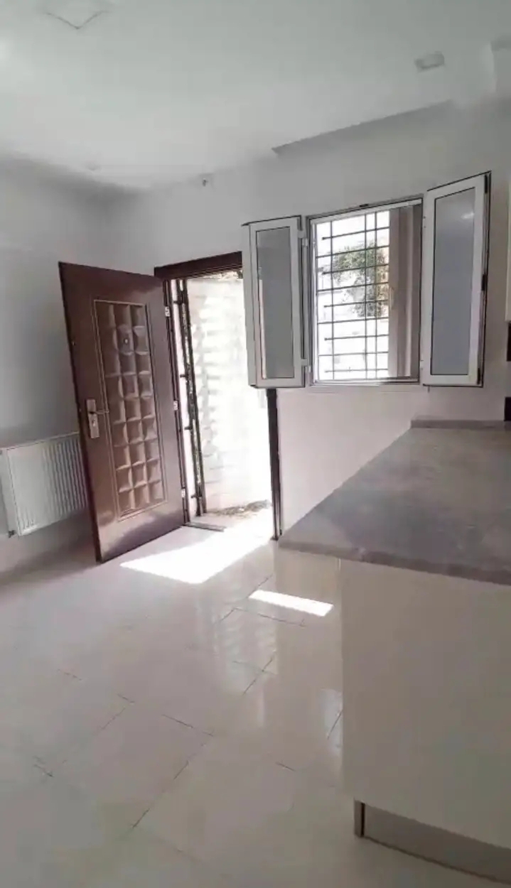 La Marsa&nbsp;Cite El Moustakbel (La Marsa)&nbsp;Location&nbsp;Appart. 2 pi�ces&nbsp;S plus 1 marsa sidi ablaziz