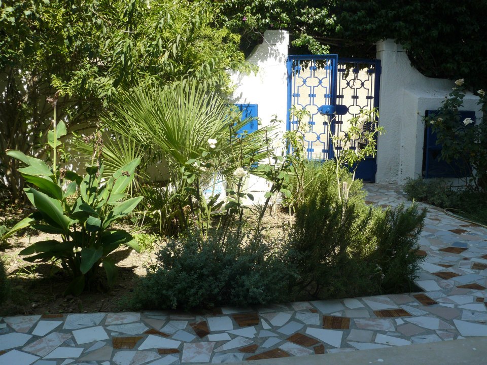 La Marsa&nbsp;Cite Essalama&nbsp;Location&nbsp;Appart. 4 pi�ces&nbsp;Villa avec jadin marsa