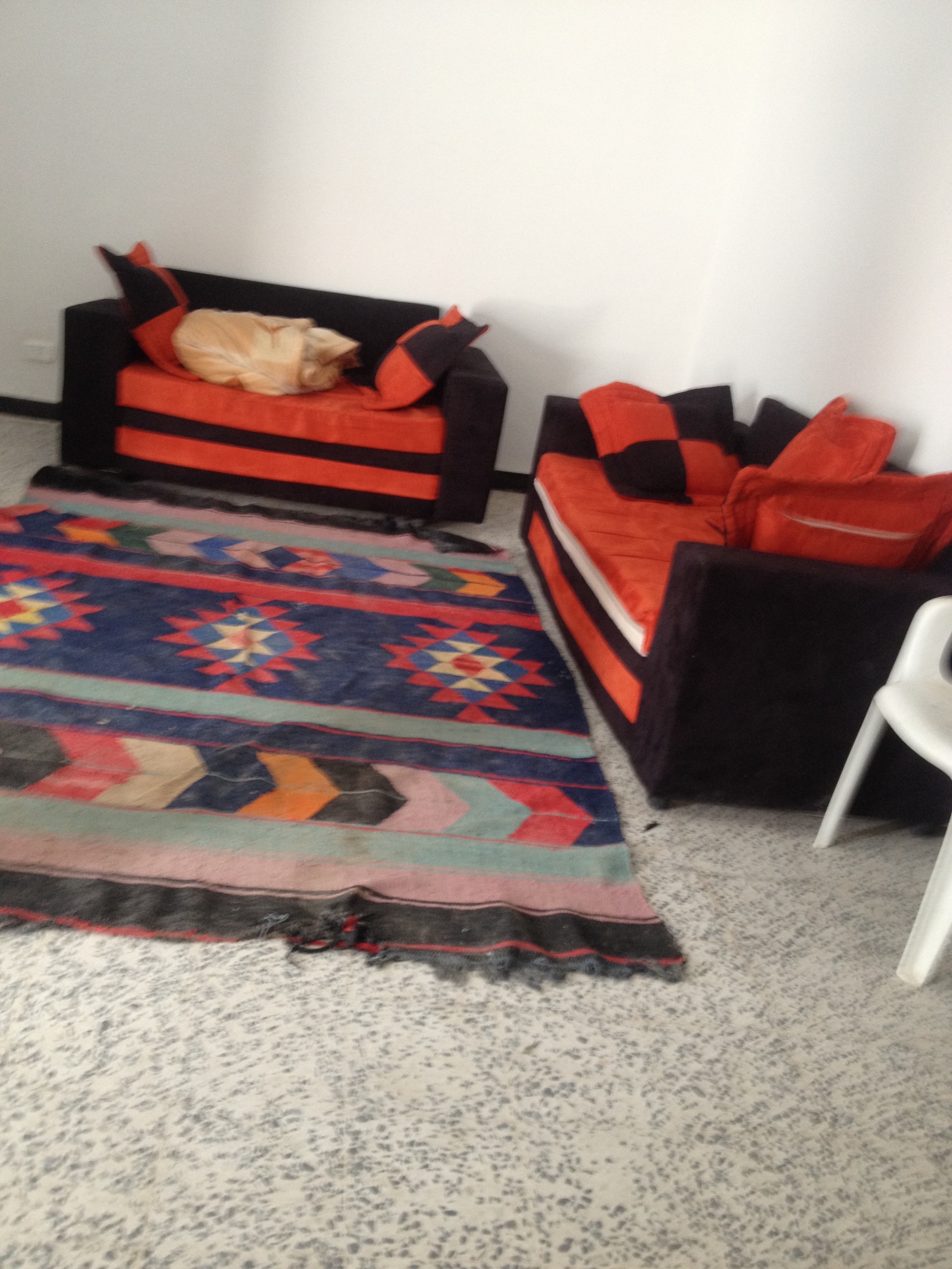 Cite El Khadra&nbsp;Cite El Khadra&nbsp;Location&nbsp;Appart. 3 pi�ces&nbsp;Etage de villa