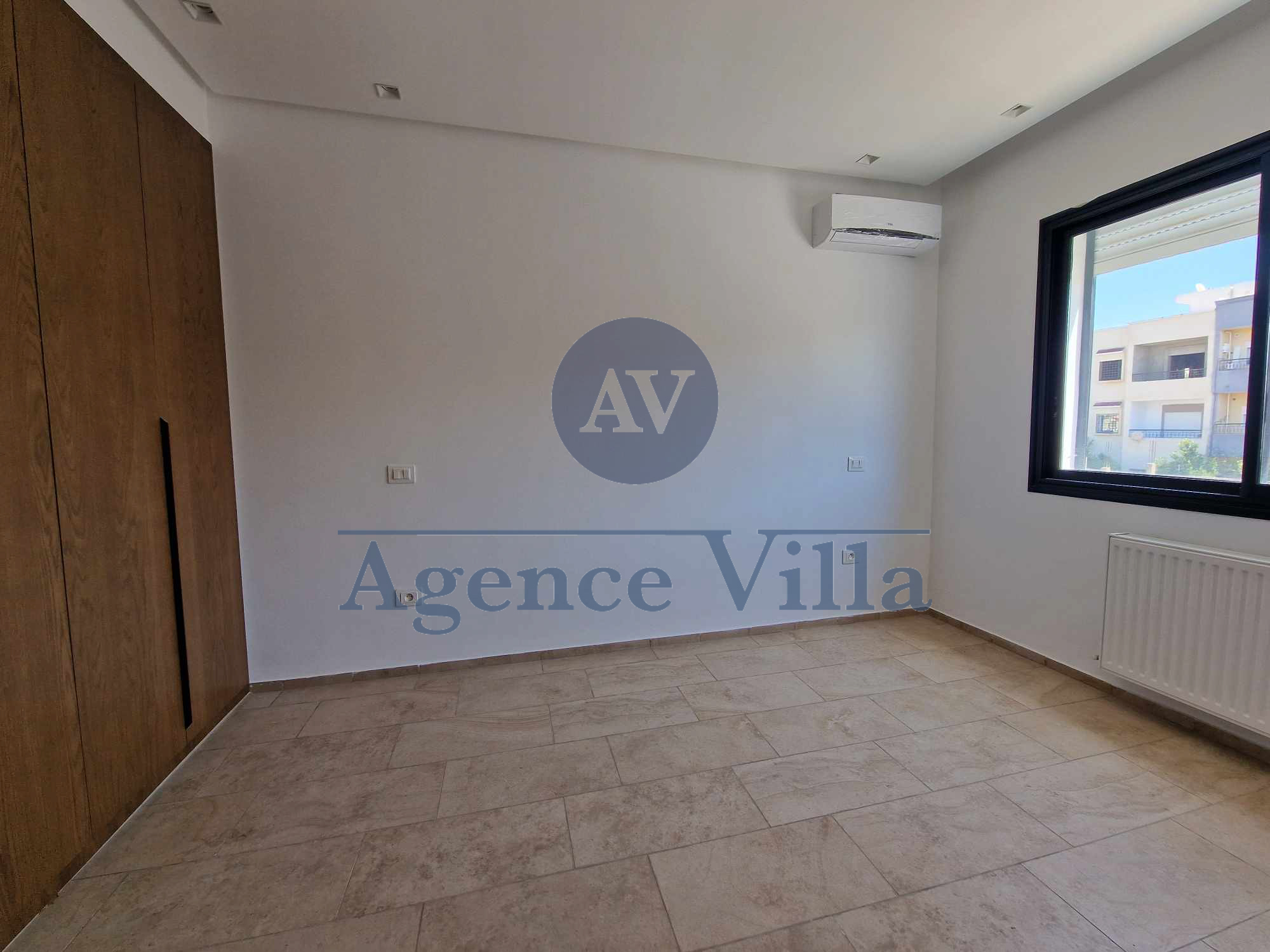 La Soukra&nbsp;La Soukra&nbsp;Location&nbsp;Appart. 4 pi�ces&nbsp;Duplex ind�pendant � la soukra