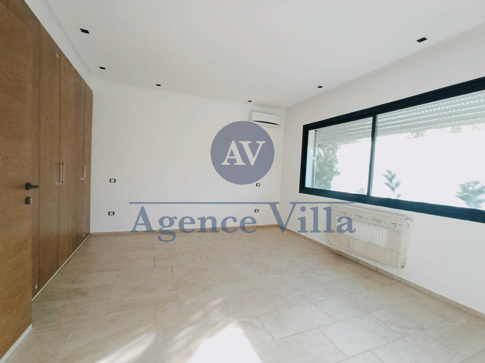 La Soukra&nbsp;La Soukra&nbsp;Location&nbsp;Appart. 4 pi�ces&nbsp;Duplex ind�pendant � la soukra