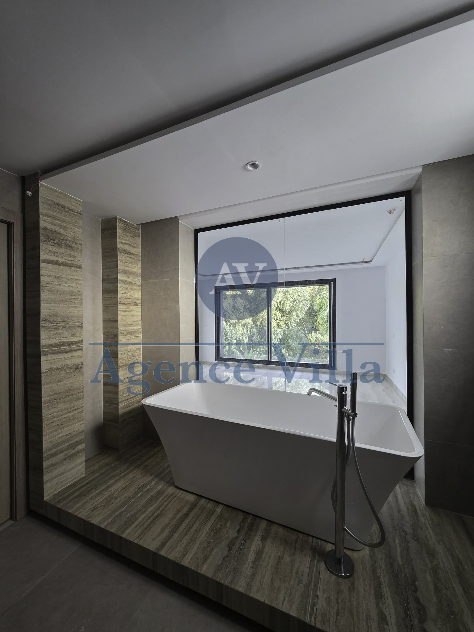 La Marsa&nbsp;Marsa Safsaf&nbsp;Location&nbsp;Appart. 4 pi�ces&nbsp;Triplex s3 avec piscine et vue mer la marsa