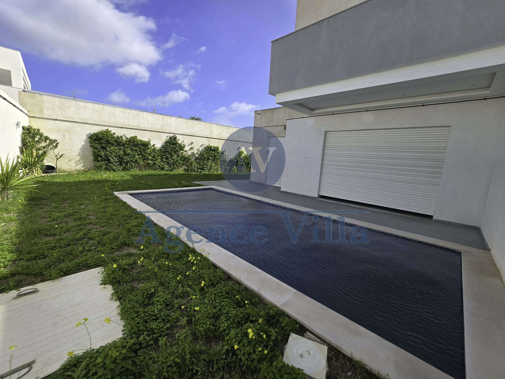 La Soukra&nbsp;Chotrana 3&nbsp;Location&nbsp;Appart. 5 pi�ces+&nbsp;Villa s4 � la soukra