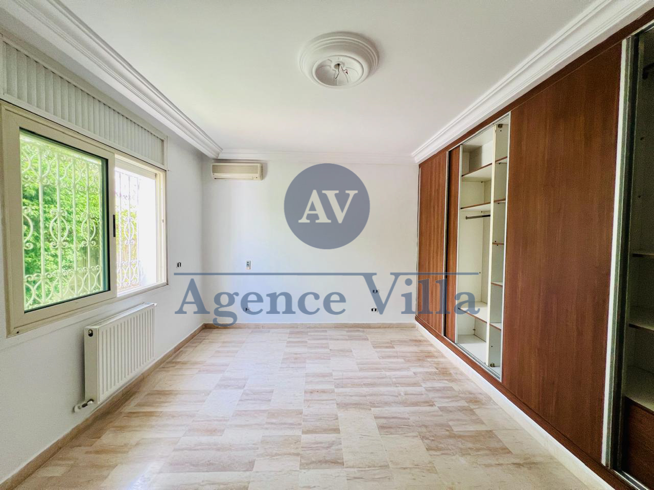 La Marsa&nbsp;Marsa Safsaf&nbsp;Location&nbsp;Appart. 4 pi�ces&nbsp;Villa plein pieds s3 avec jardin � la marsa