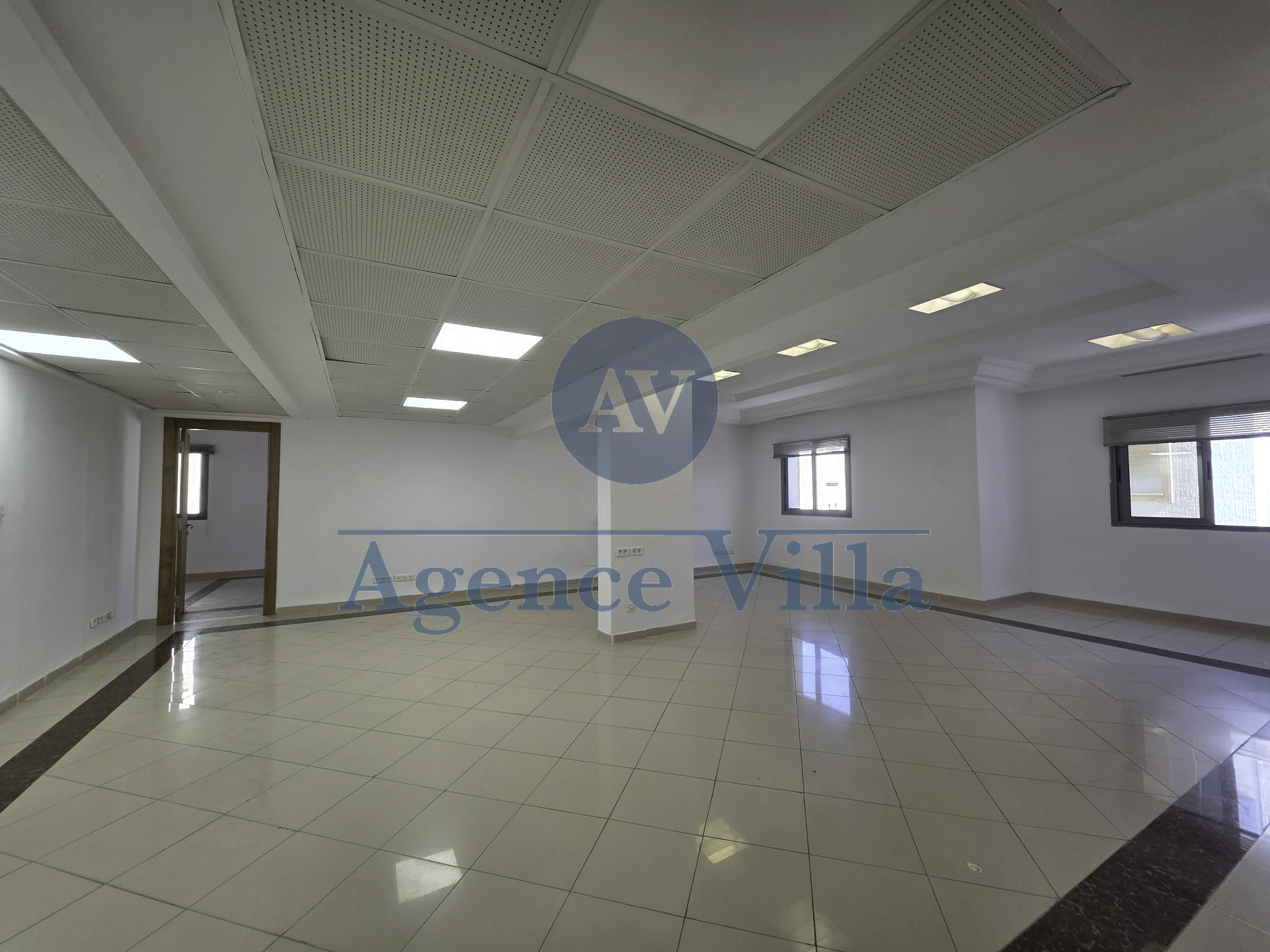 La Marsa&nbsp;Berge Du Lac&nbsp;Location&nbsp;Appart. 5 pi�ces+&nbsp;Bureau s5 lac 1