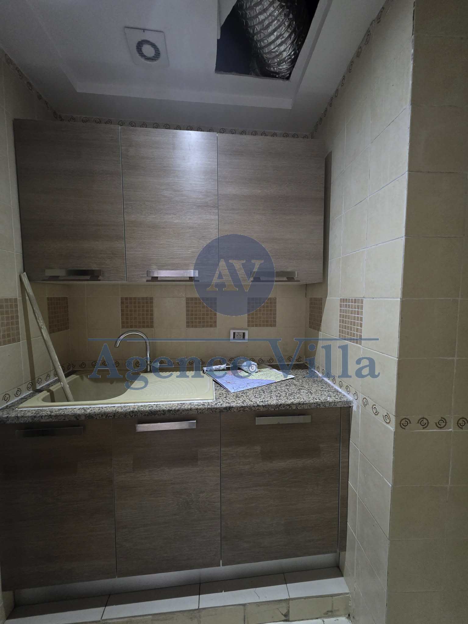 La Marsa&nbsp;Berge Du Lac&nbsp;Location&nbsp;Appart. 5 pi�ces+&nbsp;Bureau h4 lac 1