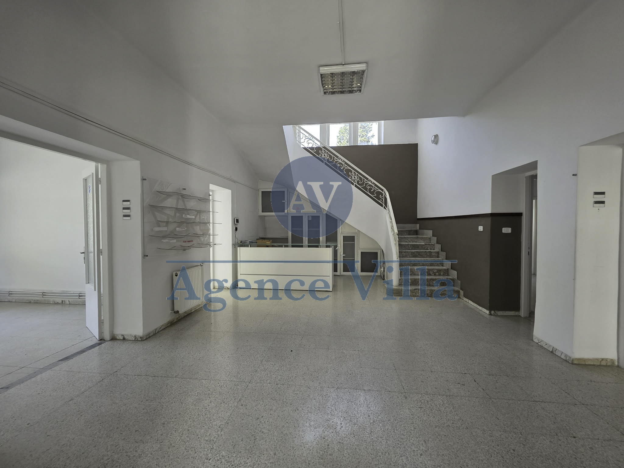 Bab Bhar&nbsp;Montplaisir&nbsp;Location&nbsp;Appart. 5 pi�ces+&nbsp;Villa s11 � mutuelle ville