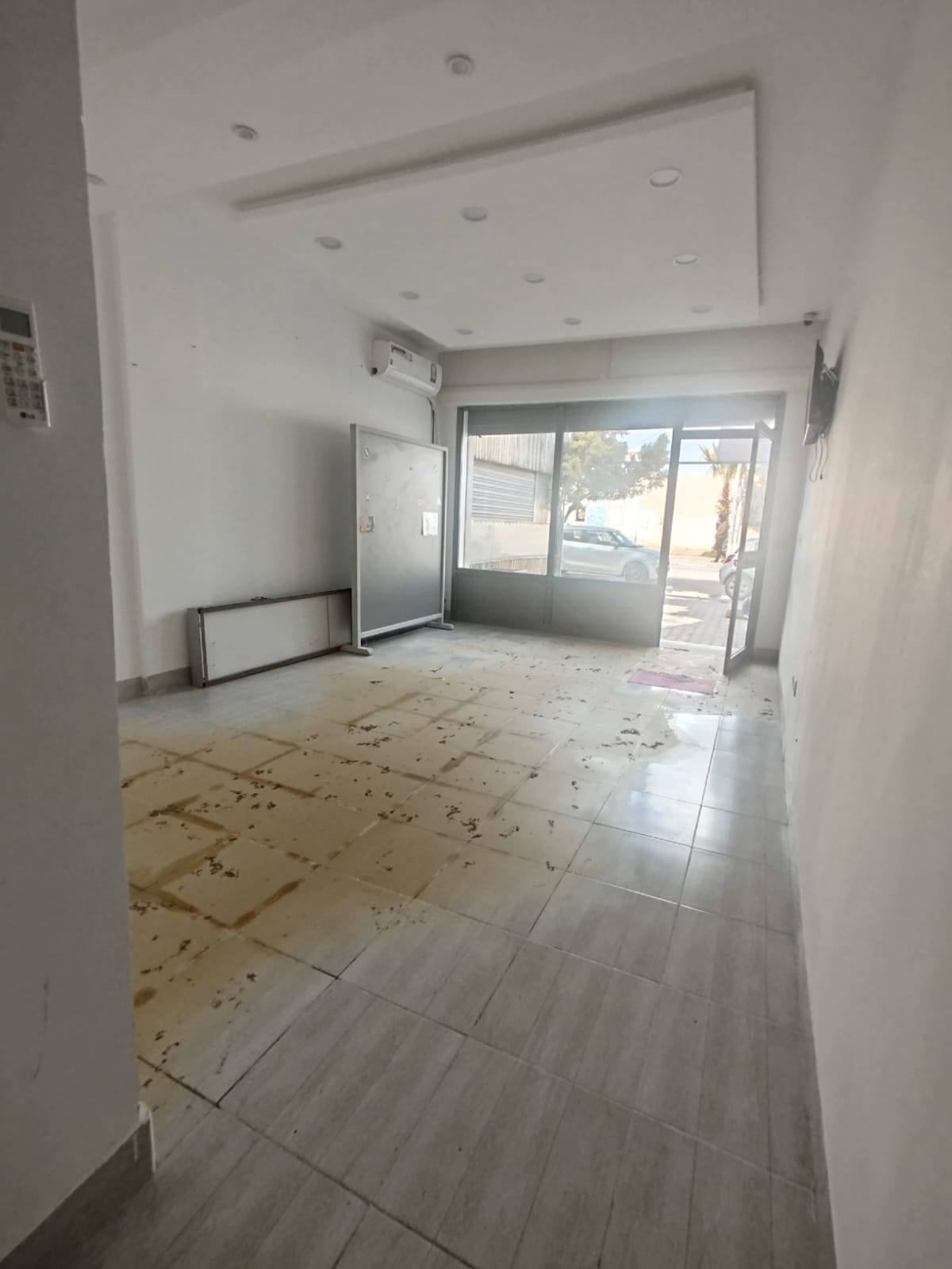 Hammam Chatt&nbsp;Borj Cedria&nbsp;Bureaux & Commerces&nbsp;Surfaces&nbsp;Local commercial pour tt usage