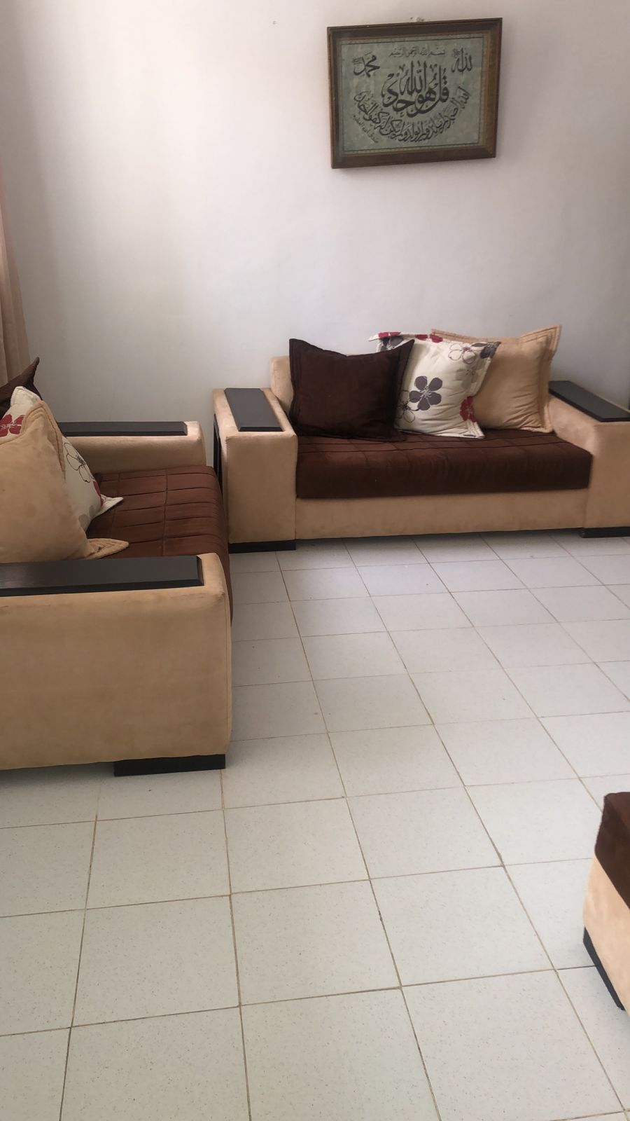 Bizerte Nord&nbsp;Cite El Korniche 1&nbsp;Salon - Salle � manger &nbsp;Salons&nbsp;Salon en tr�s bon �tat meubles 5 �toiles