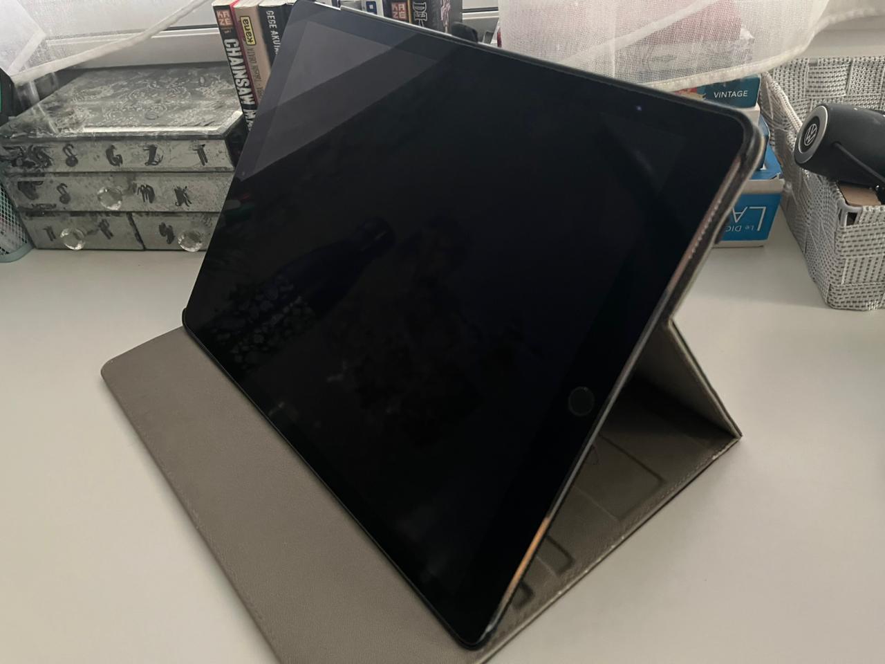 Ariana Ville&nbsp;Cite Ennasr 2&nbsp;Apple/iPad&nbsp;Autre&nbsp;Ipad pro 12 pouces