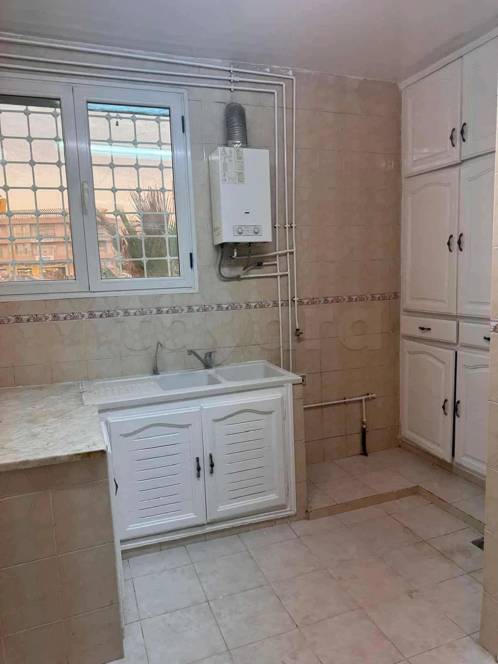 Ariana Ville&nbsp;Cite Ennouzha&nbsp;Vente&nbsp;Appart. 4 pi�ces&nbsp;Appartement  � cit� nozha ariana