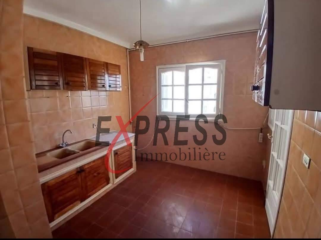 El Menzah&nbsp;El Manar 2&nbsp;Location&nbsp;Appart. 4 pi�ces&nbsp;Un appart s3 spacieux � manar 3