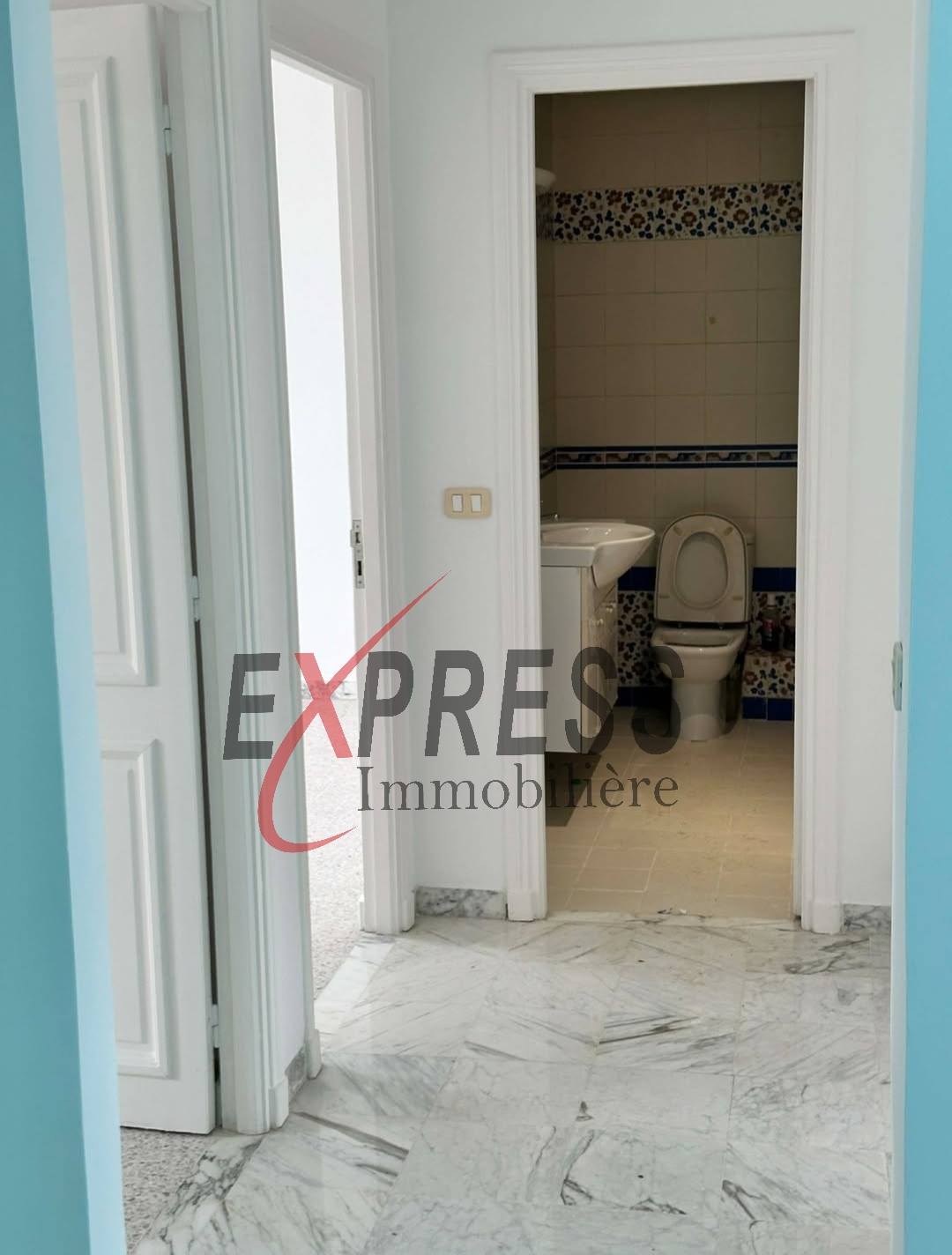 Ariana Ville&nbsp;Cite Ennasr 2&nbsp;Location&nbsp;Appart. 4 pi�ces&nbsp;Un appart s3 haut standing