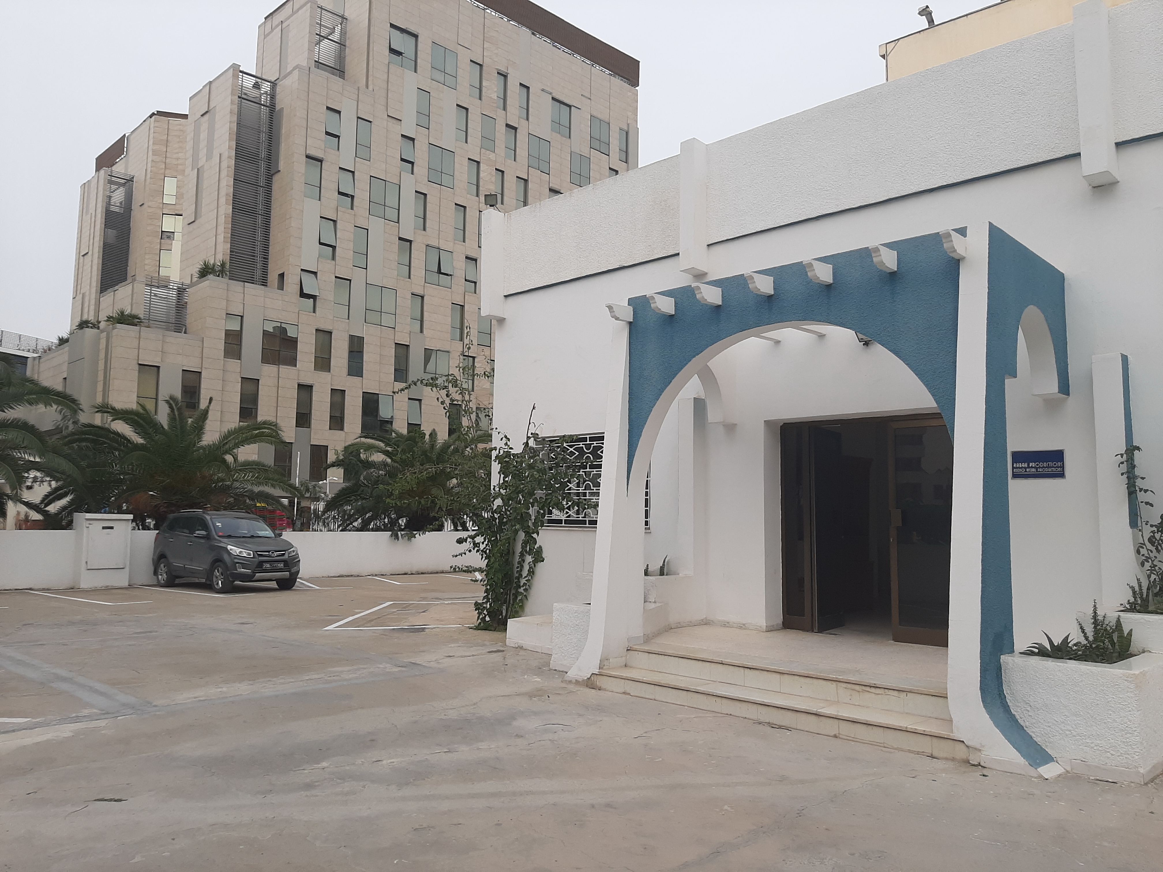 Cite El Khadra&nbsp;Zone urbaine nord&nbsp;Location&nbsp;Appart. 4 pi�ces&nbsp;Appartement s3  usage bureau  centre urbain nord