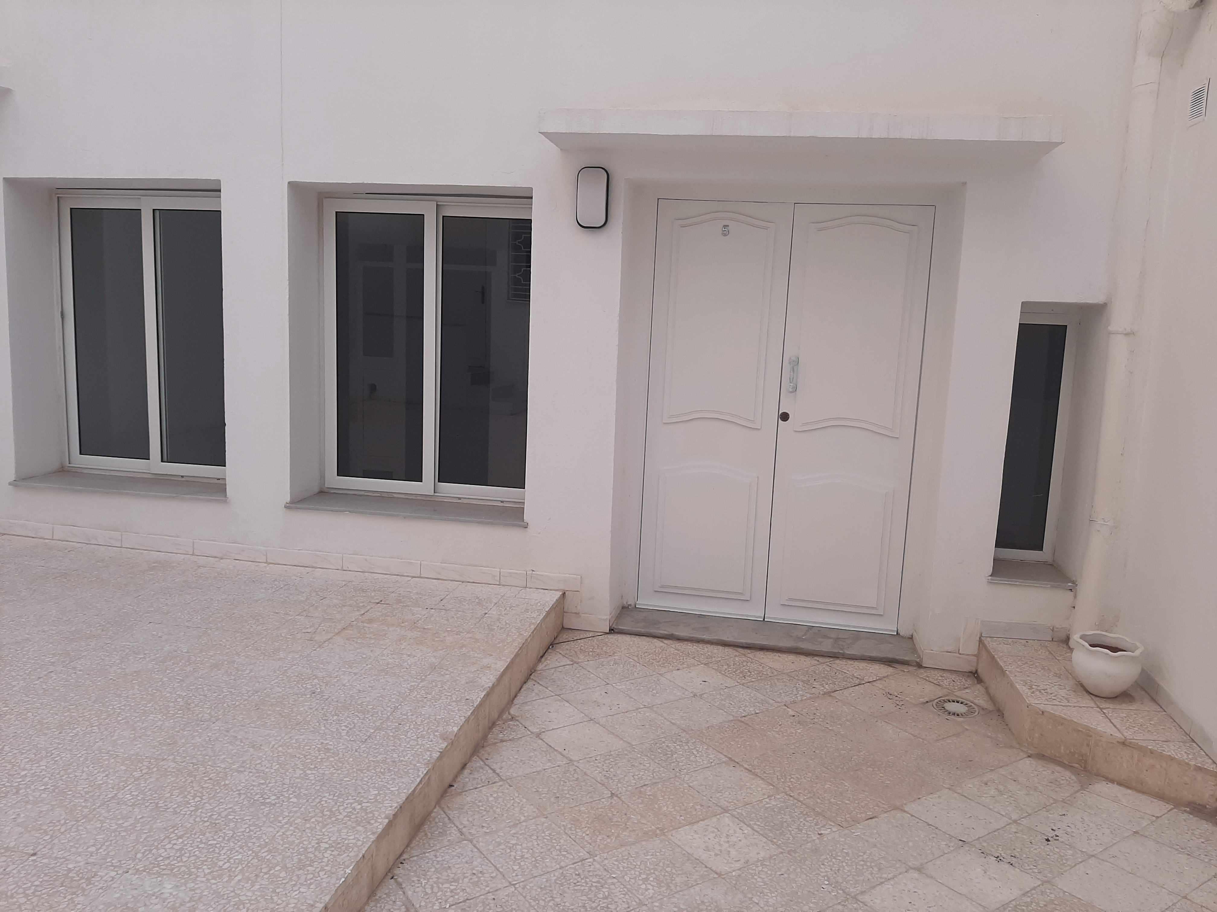 Cite El Khadra&nbsp;Zone urbaine nord&nbsp;Location&nbsp;Appart. 4 pi�ces&nbsp;Appartement s3  usage bureau  centre urbain nord