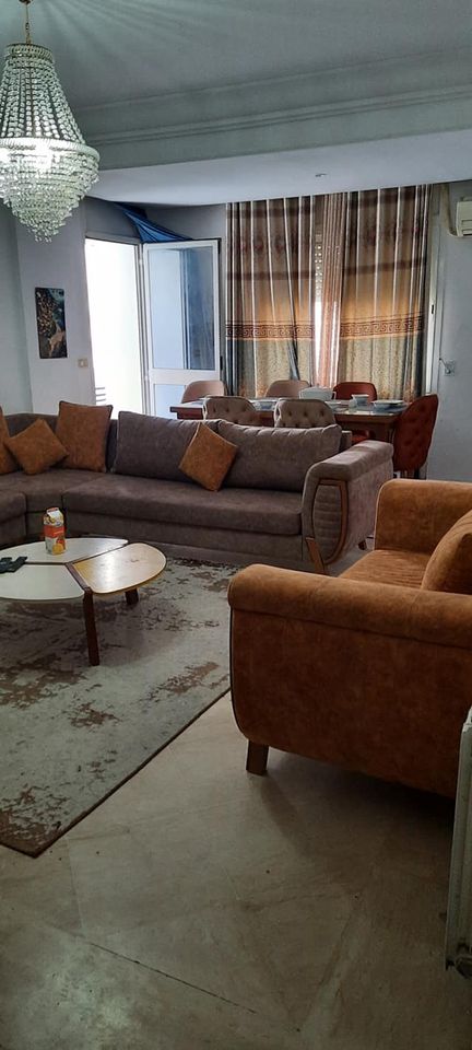 Ariana Ville&nbsp;Cite Ennasr 2&nbsp;Location&nbsp;Appart. 4 pi�ces&nbsp;Spacieux appt s2 ennasr 2 cot� commodit�s