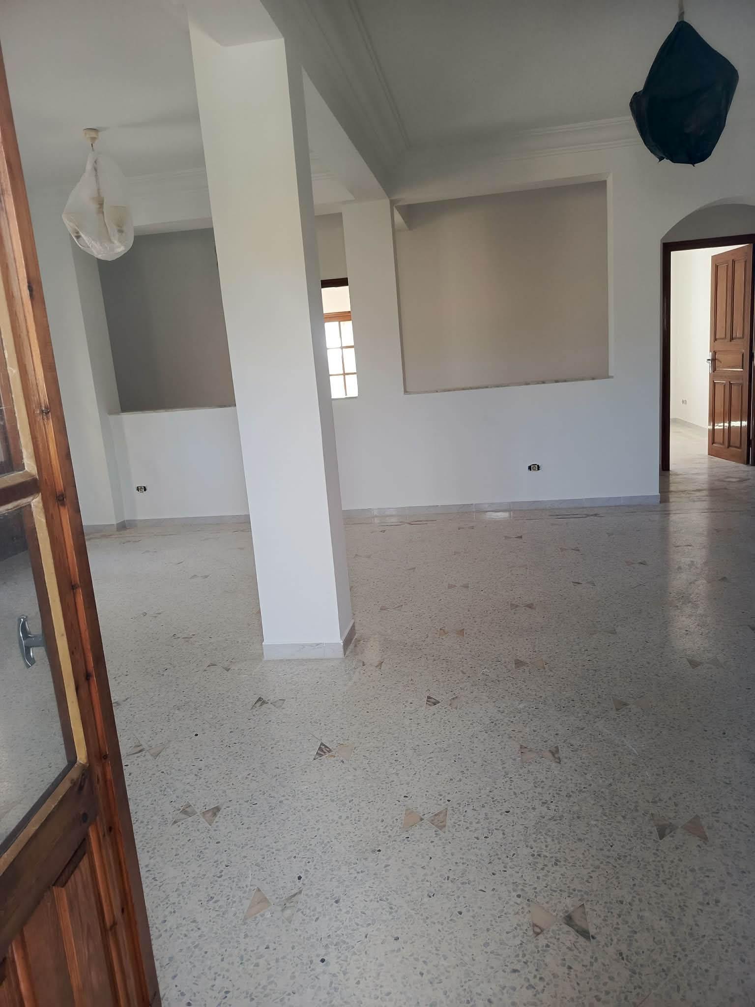 Ariana Ville&nbsp;Cite Ennasr 2&nbsp;Location&nbsp;Maisons&nbsp;Ennasr 2 spacieux �tage villa s4 lumineux
