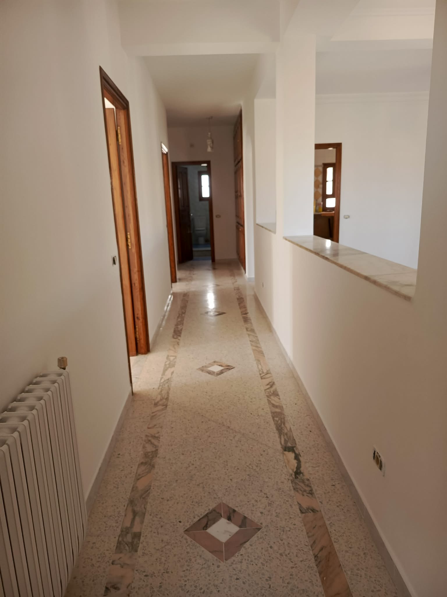 Ariana Ville&nbsp;Cite Ennasr 2&nbsp;Location&nbsp;Maisons&nbsp;Ennasr 2 spacieux �tage villa s4 lumineux