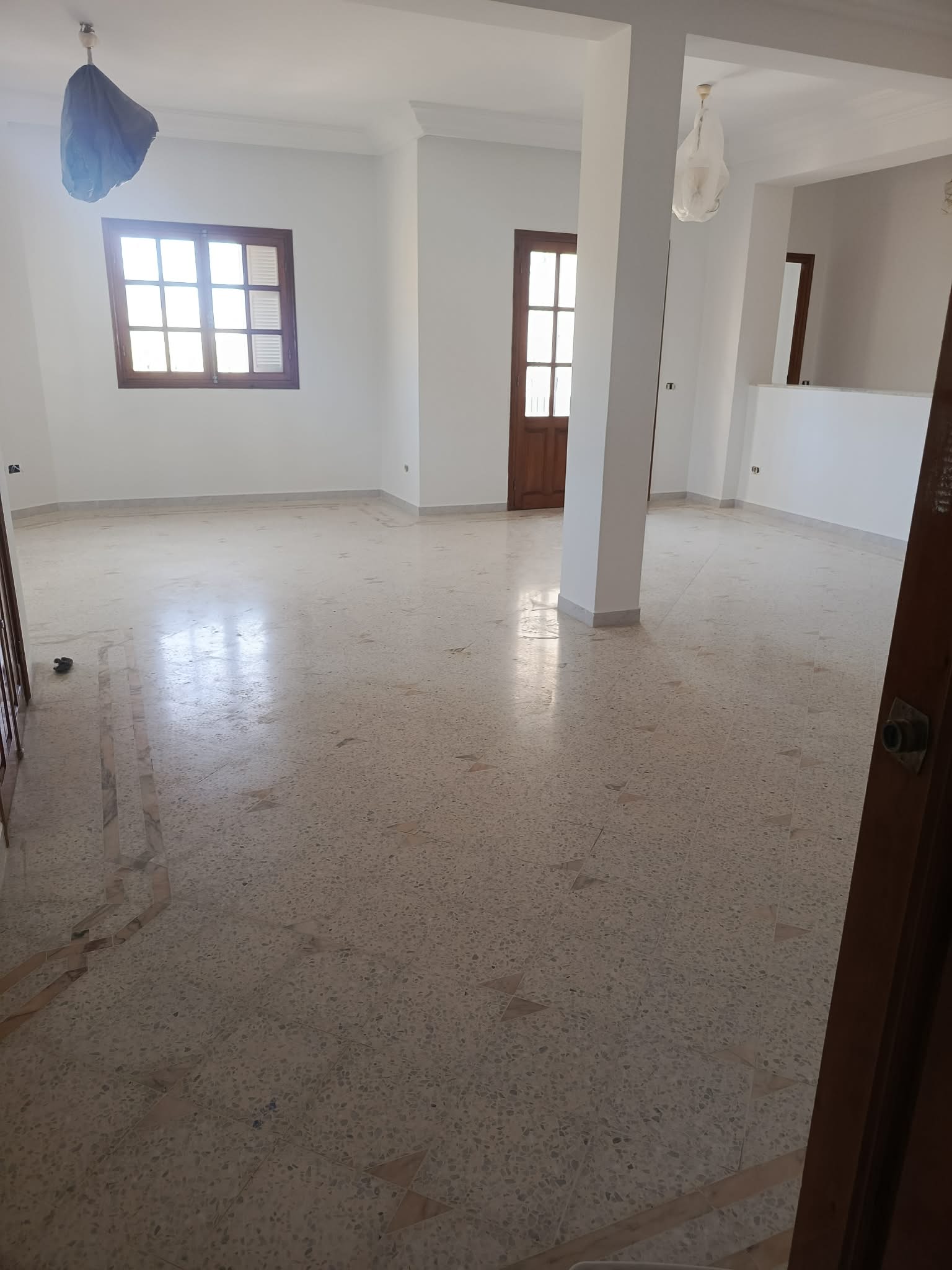 Ariana Ville&nbsp;Cite Ennasr 2&nbsp;Location&nbsp;Maisons&nbsp;Ennasr 2 spacieux �tage villa s4 lumineux