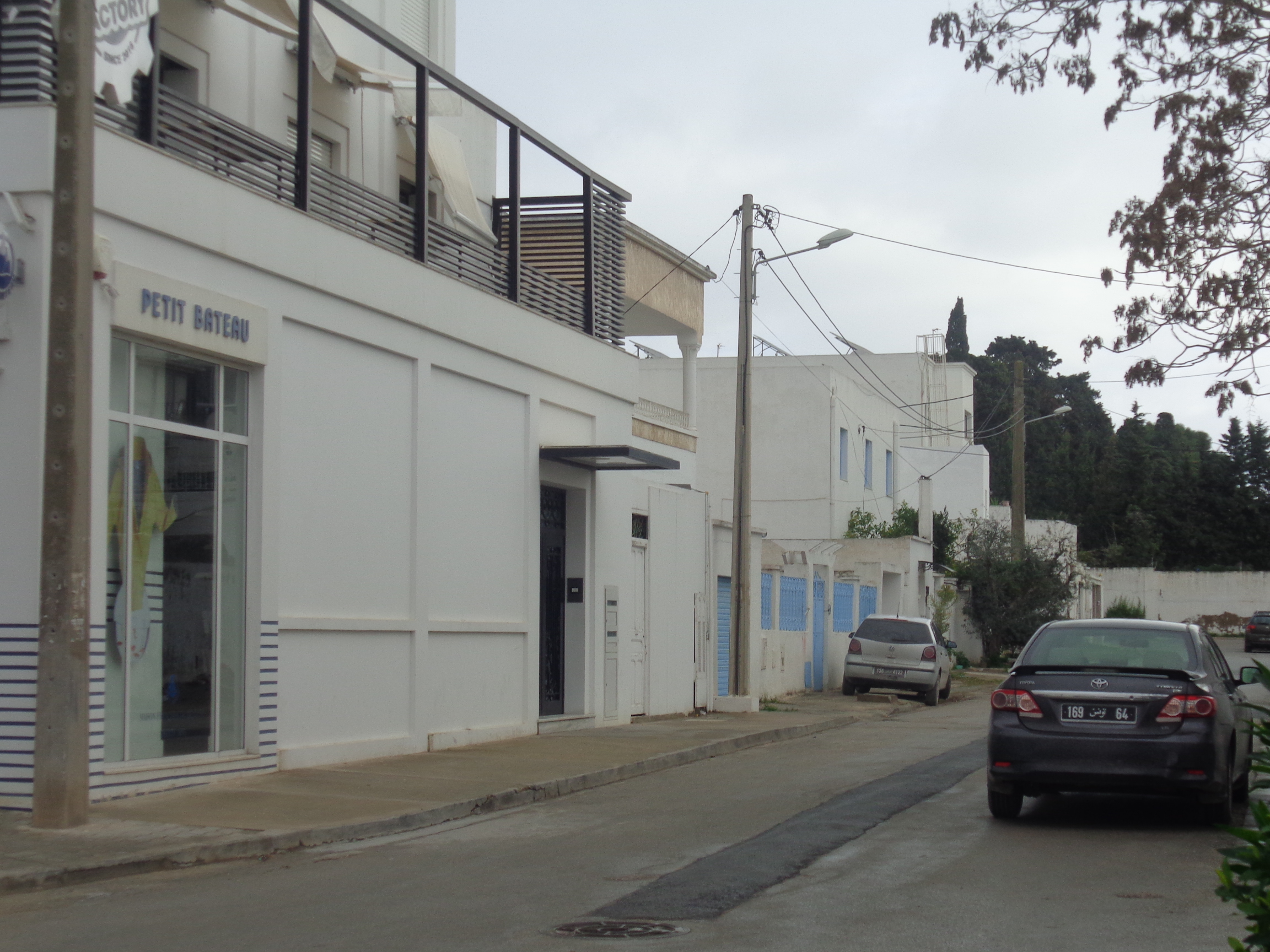 La Marsa&nbsp;Marsa Safsaf&nbsp;Location&nbsp;Surfaces&nbsp;Loue  un spacieux  local  commercial de 65 m2