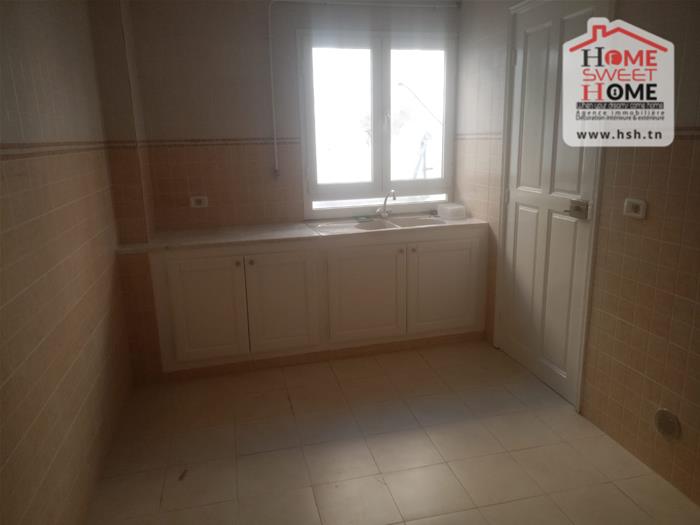 El Kram&nbsp;Le Kram&nbsp;Bureaux & Commerces&nbsp;Bureau&nbsp;Bureau nava au kram