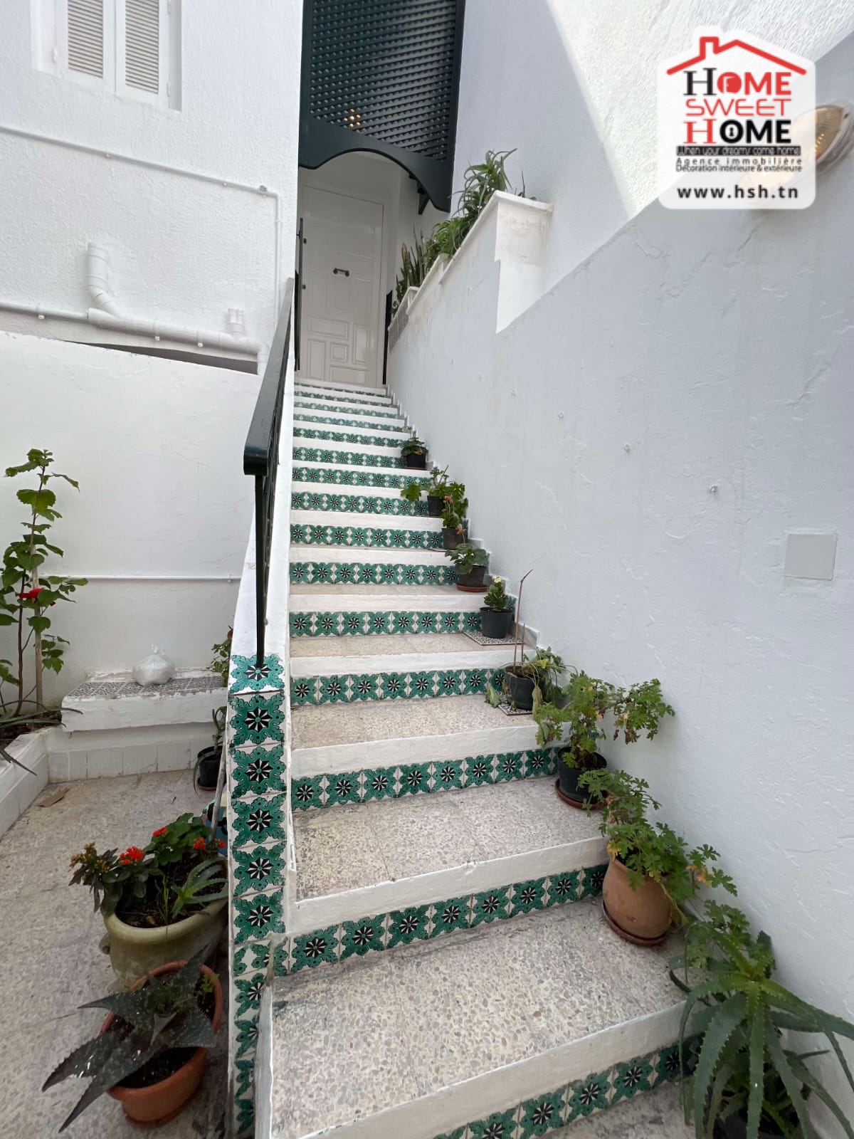 Carthage&nbsp;Salambo&nbsp;Vente&nbsp;Appart. 5 pi�ces+&nbsp;Immeuble saray � carthage salambo