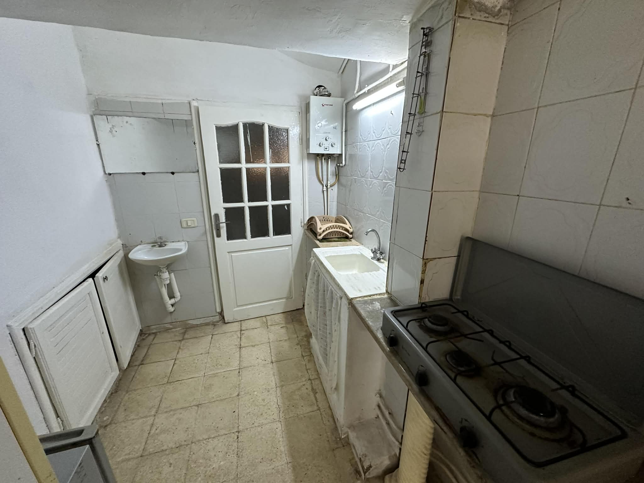 Ariana Ville&nbsp;Cite Ennasr 2&nbsp;Location&nbsp;Appart. 1 pi�ce&nbsp;Studio meubl� � ennasr 2 cot� lyc�e