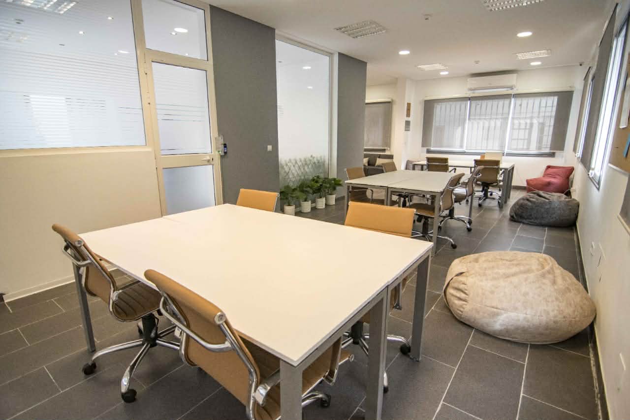 El Menzah&nbsp;El Menzah 1&nbsp;Location&nbsp;Maisons&nbsp;Immeuble bureautique meubl� � menzah 1