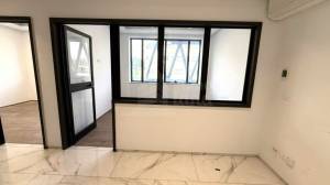 Ariana Ville&nbsp;Nouvelle Ariana&nbsp;Location&nbsp;Appart. 1 pi�ce&nbsp;Bureau hall3 de 80 m2  la nouvelle