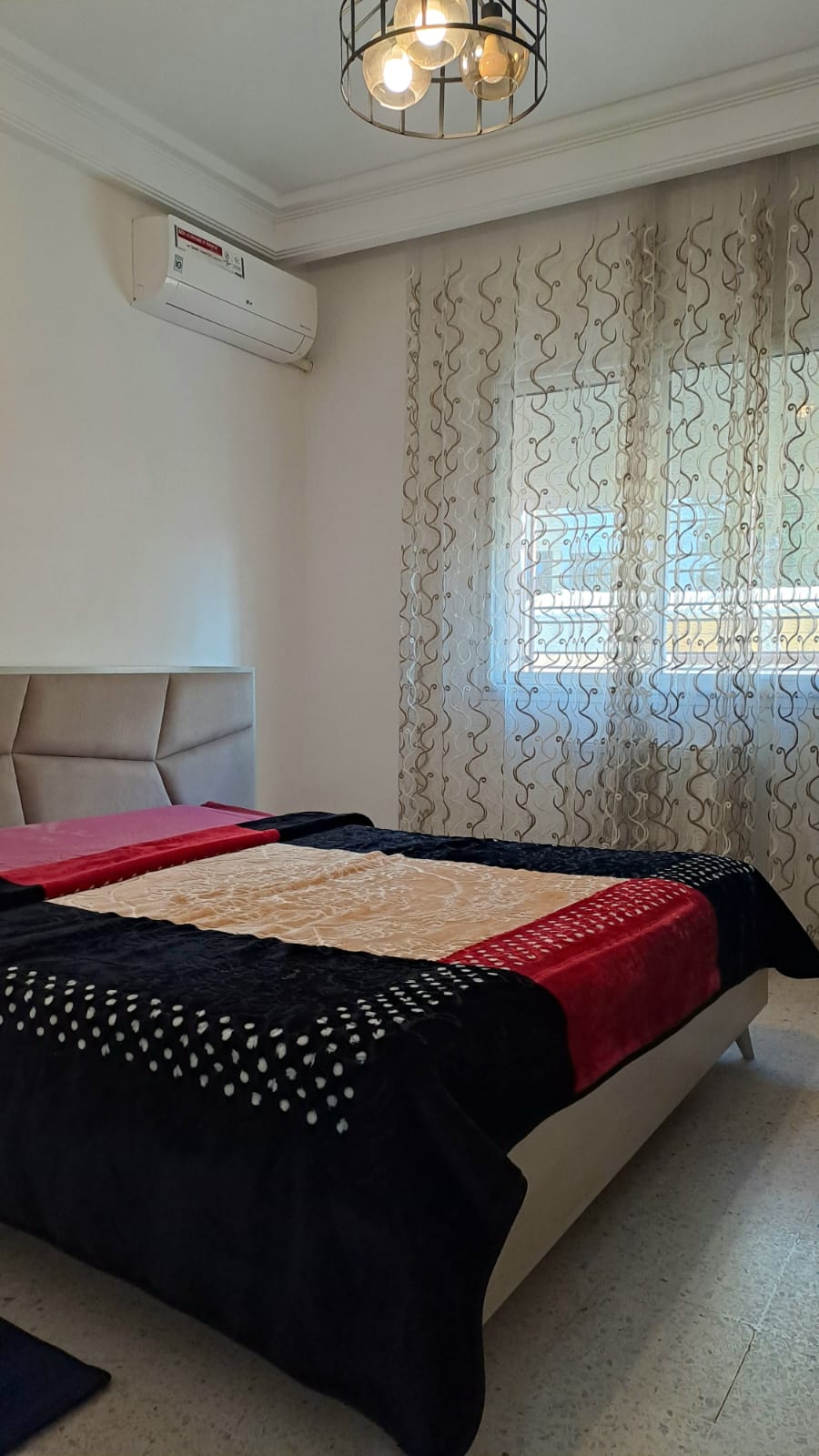 La Marsa&nbsp;El Aouina&nbsp;Location&nbsp;Appart. 5 pi�ces+&nbsp;Particulier l s4 meubl� neuf proche lac2