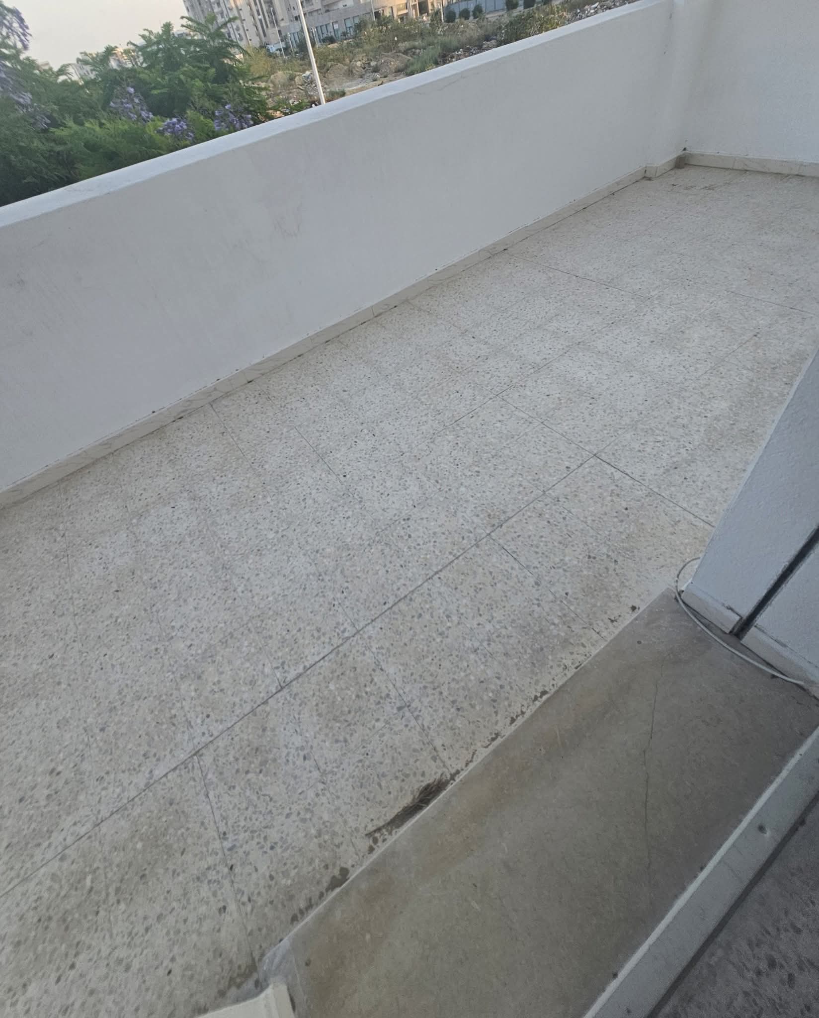 Ain Zaghouan&nbsp;Ain Zaghouan&nbsp;Location&nbsp;Appart. 3 pi�ces&nbsp;S plus deux avec terrasse