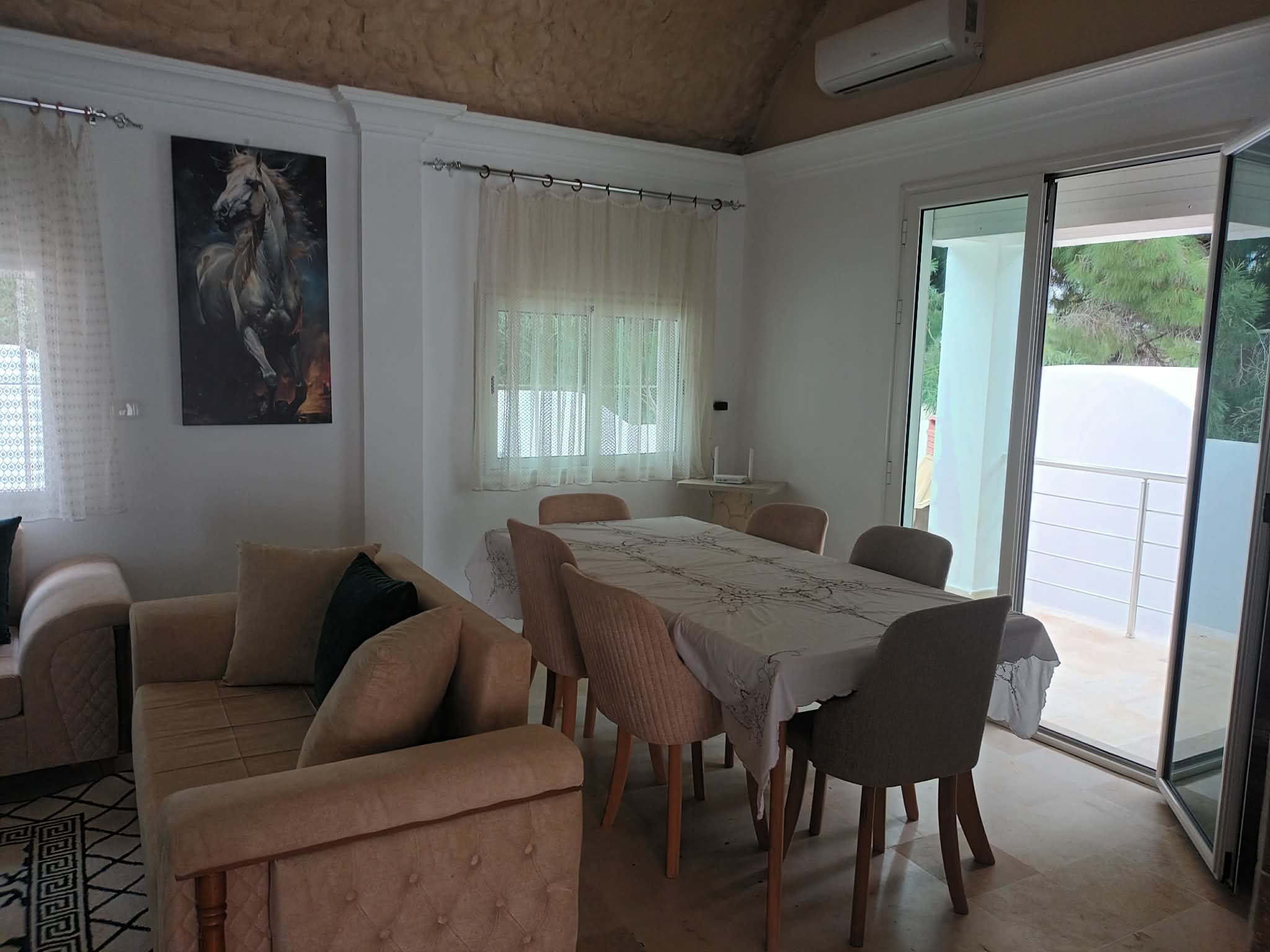 Bizerte Nord&nbsp;Bizerte&nbsp;Location&nbsp;Appart. 3 pi�ces&nbsp;Villa avec piscine meubl�  � corniche bizerte