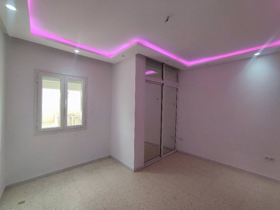 El Omrane&nbsp;El Omrane&nbsp;Location&nbsp;Appart. 4 pi�ces&nbsp;Un ravissant �tage de villa s3 � ettahrir