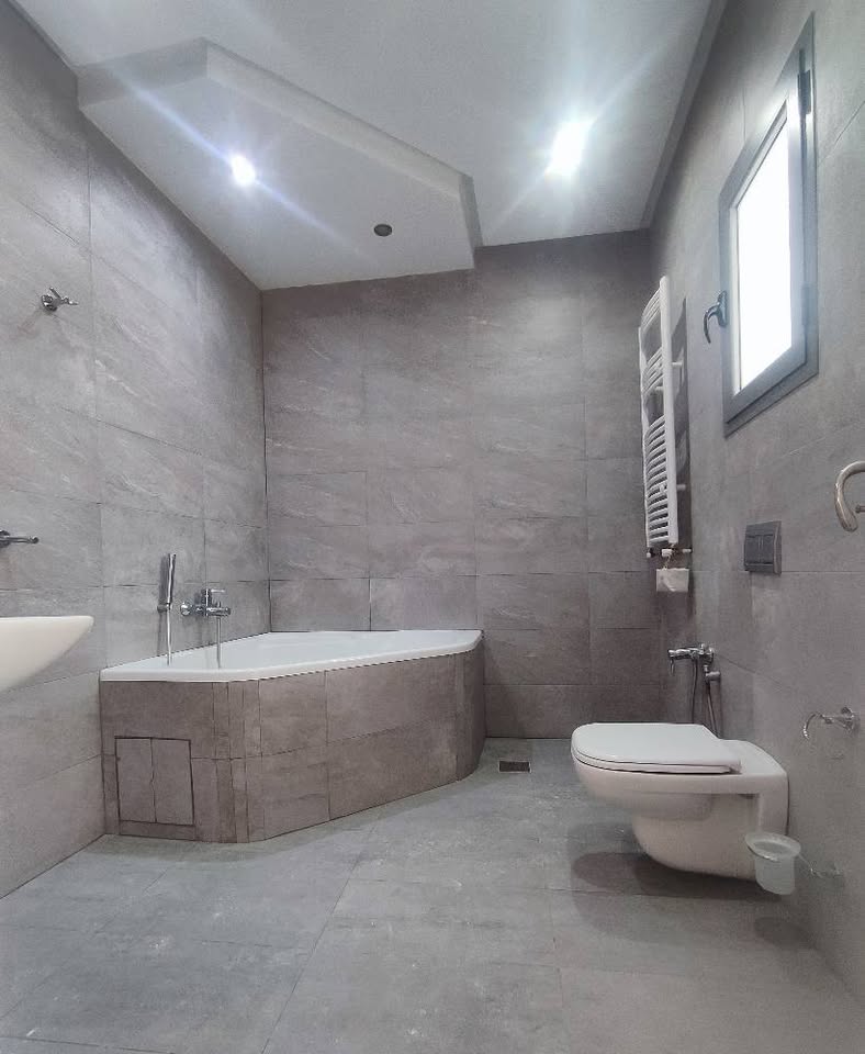 El Omrane&nbsp;El Omrane&nbsp;Location&nbsp;Appart. 4 pi�ces&nbsp;Un ravissant �tage de villa s3 � ettahrir