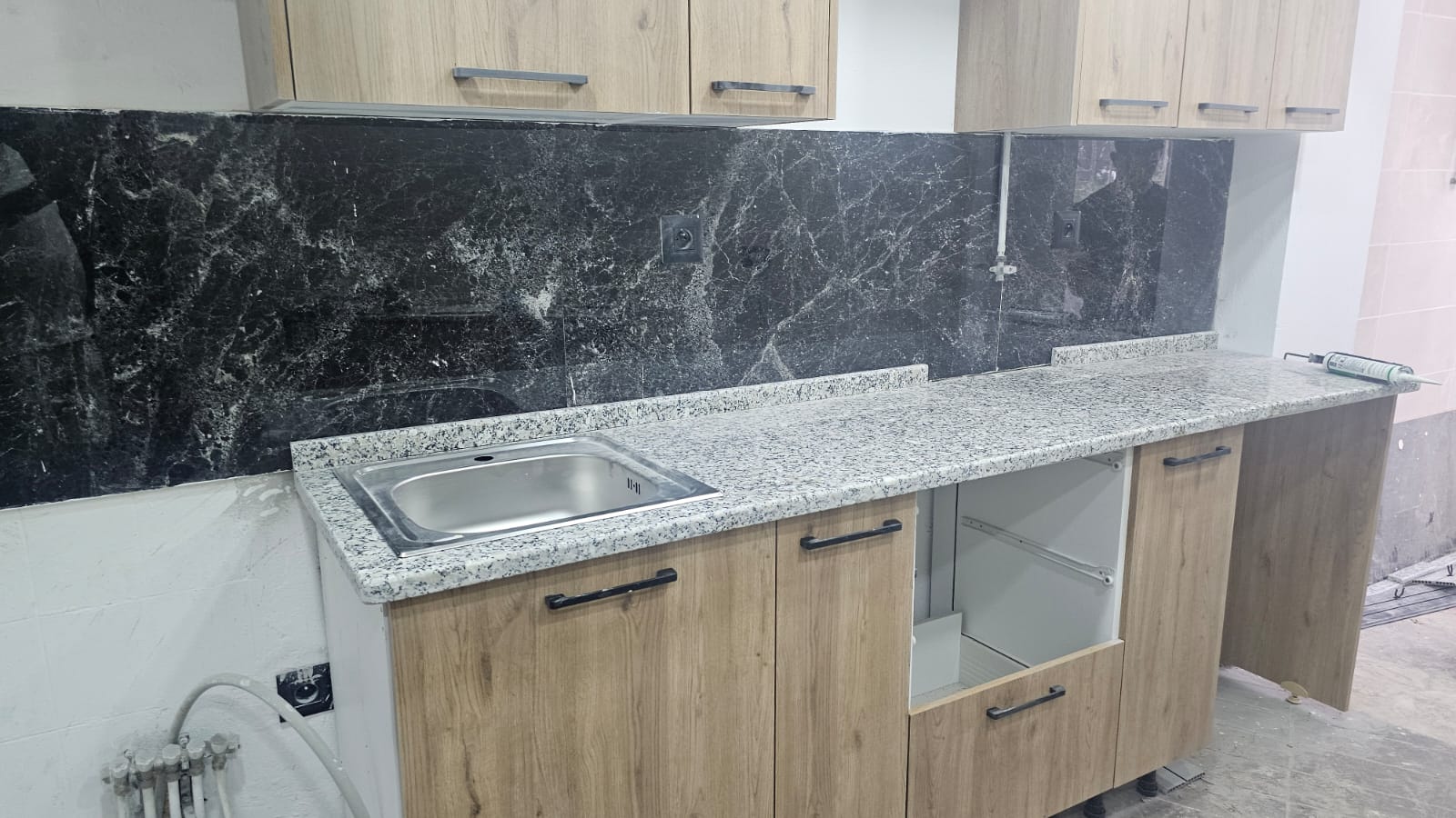 El Menzah&nbsp;El Manar 1&nbsp;Location&nbsp;Appart. 4 pi�ces&nbsp;Un appartement s3 au rdc � manar1