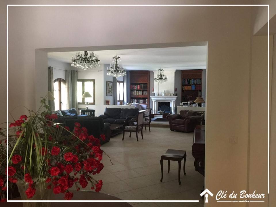 La Soukra&nbsp;Chotrana 2&nbsp;Vente&nbsp;Maisons&nbsp;Villa spacieuse plain pied avec piscine
