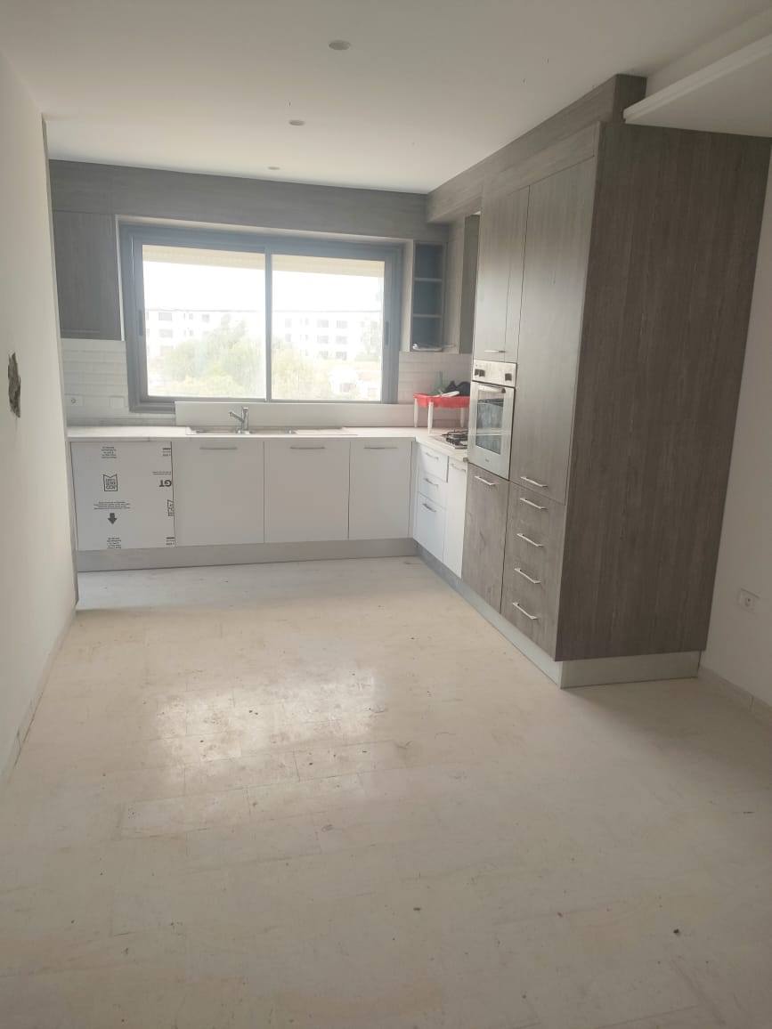 La Soukra&nbsp;Chotrana 3&nbsp;Location&nbsp;Appart. 3 pi�ces&nbsp;Etage de villa neuf � chotrana 3