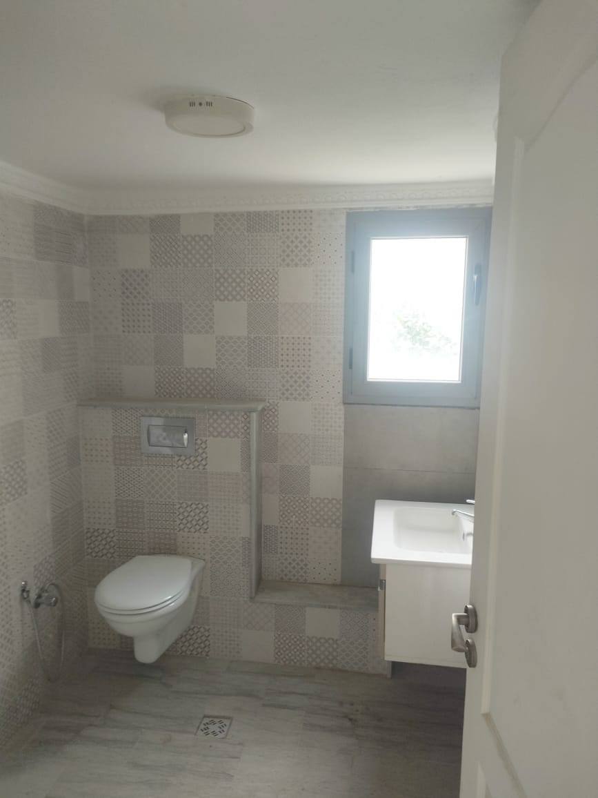 La Soukra&nbsp;Chotrana 3&nbsp;Location&nbsp;Appart. 3 pi�ces&nbsp;Etage de villa neuf � chotrana 3