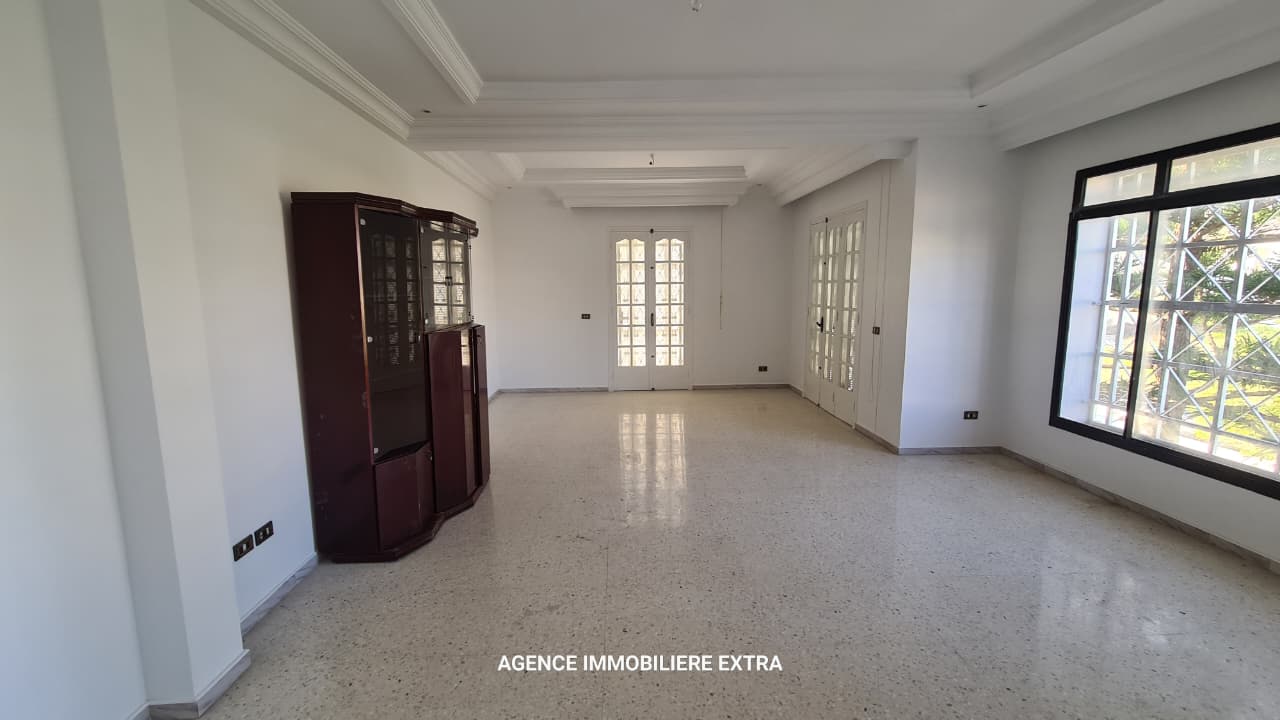 Nabeul&nbsp;Nabeul&nbsp;Location&nbsp;Appart. 5 pi�ces+&nbsp;Etage de villa � nabeul