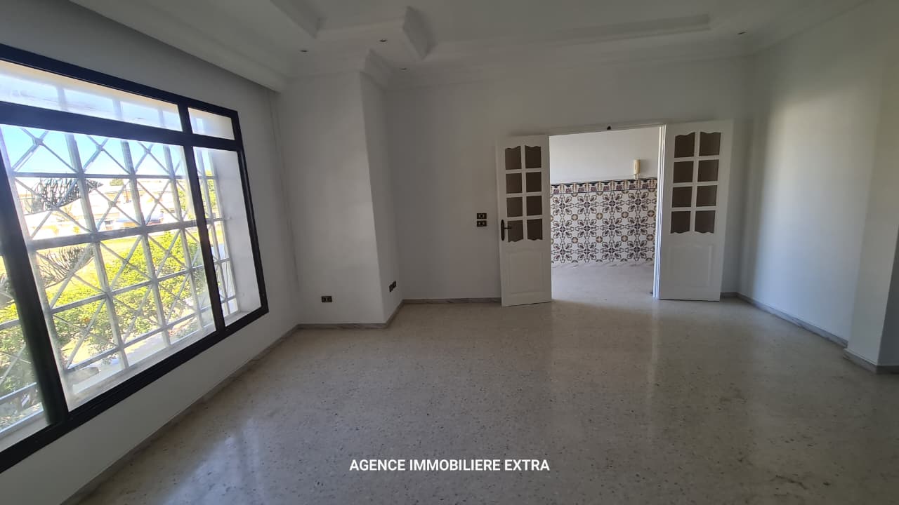 Nabeul&nbsp;Nabeul&nbsp;Location&nbsp;Appart. 5 pi�ces+&nbsp;Etage de villa � nabeul