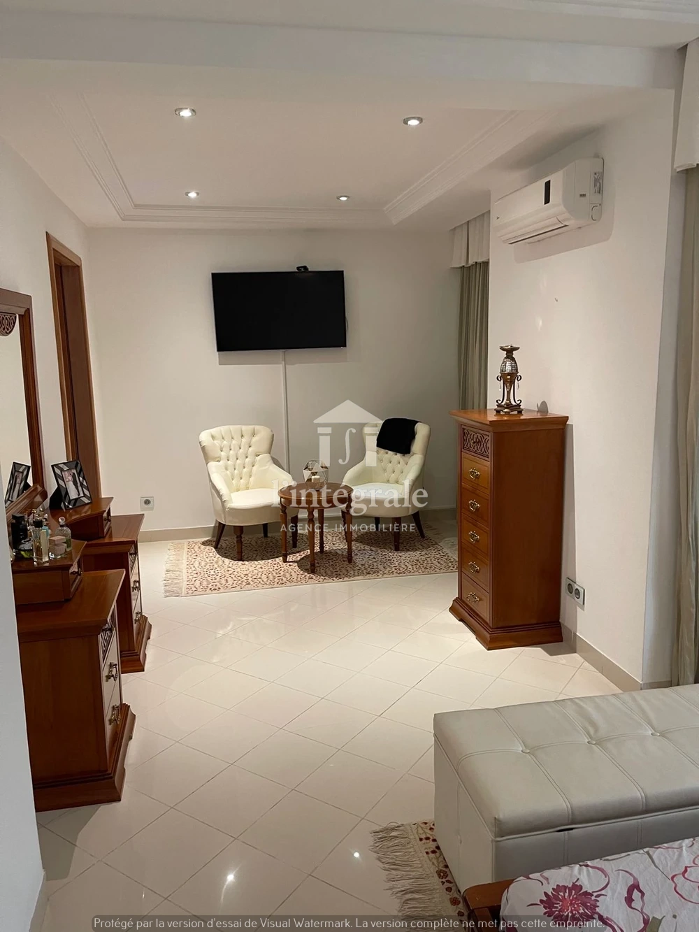 Ariana Ville&nbsp;Cite Ennasr 2&nbsp;Location&nbsp;Appart. 4 pi�ces&nbsp;Penthouse meubl� avec grande terrasse de 120m2