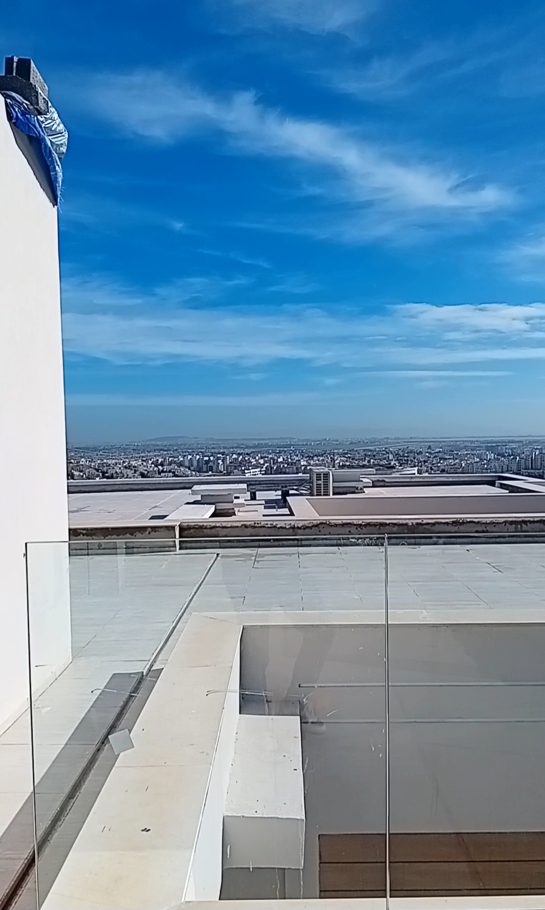 Ariana Ville&nbsp;Cite El Intissar 2&nbsp;Vente&nbsp;Appart. 4 pi�ces&nbsp;Un grand s3 avec 3 terrasses