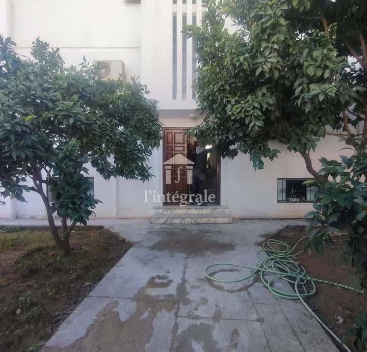 Ariana Ville&nbsp;El Menzah 5&nbsp;Location&nbsp;Maisons&nbsp;Grande villa bureautique � menzah5