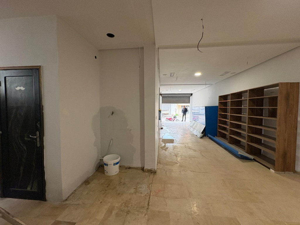 El Mourouj&nbsp;Cite El Mourouj 3 Bis&nbsp;Bureaux & Commerces&nbsp;Fond de Commerce&nbsp;Local 110 m � mourouj 6