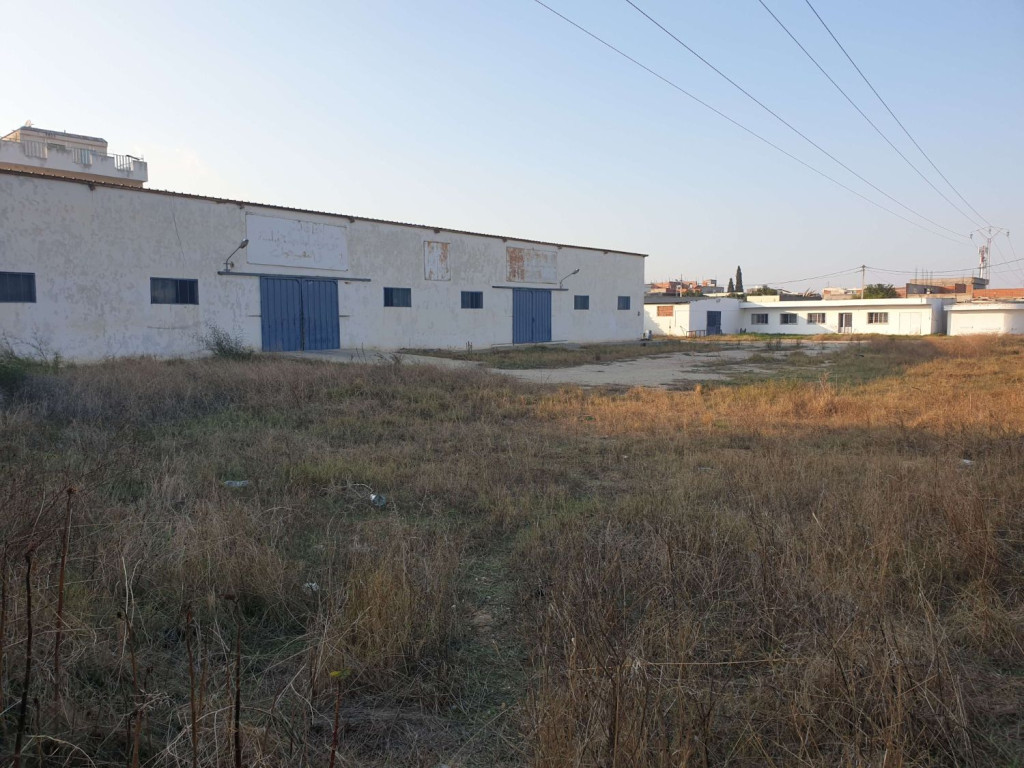 Fouchana&nbsp;Naassen&nbsp;Bureaux & Commerces&nbsp;Atelier,Garage&nbsp;D�p�t 500 m � naassen route khlidia