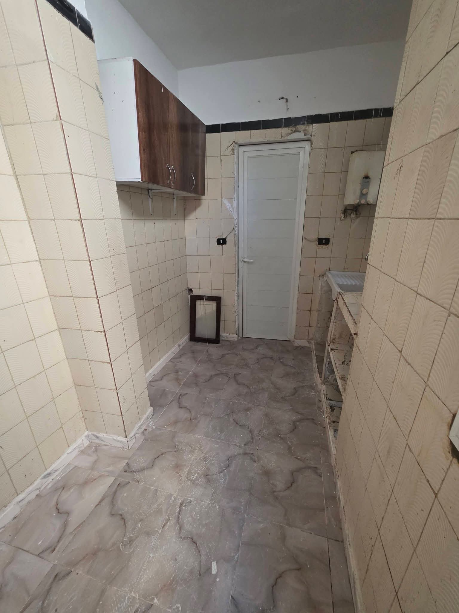 Hammam Lif&nbsp;Hammam Lif&nbsp;Location&nbsp;Appart. 3 pi�ces&nbsp;Rdc s2 centre ville hammam lif 450dt