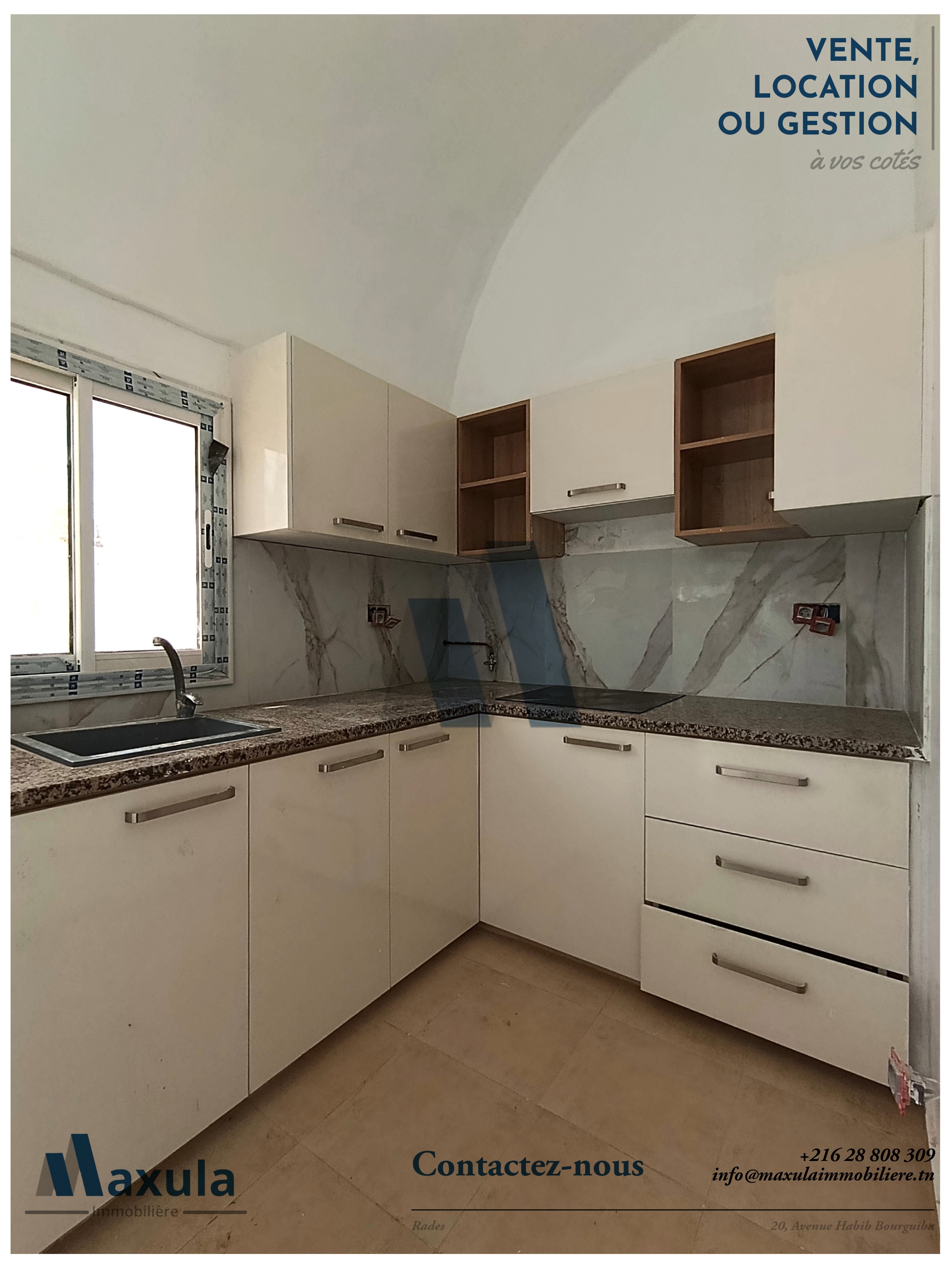 Rades&nbsp;Rades Plage&nbsp;Bureaux & Commerces&nbsp;Bureau&nbsp;Villa s4 bureautique face a la mer de rades