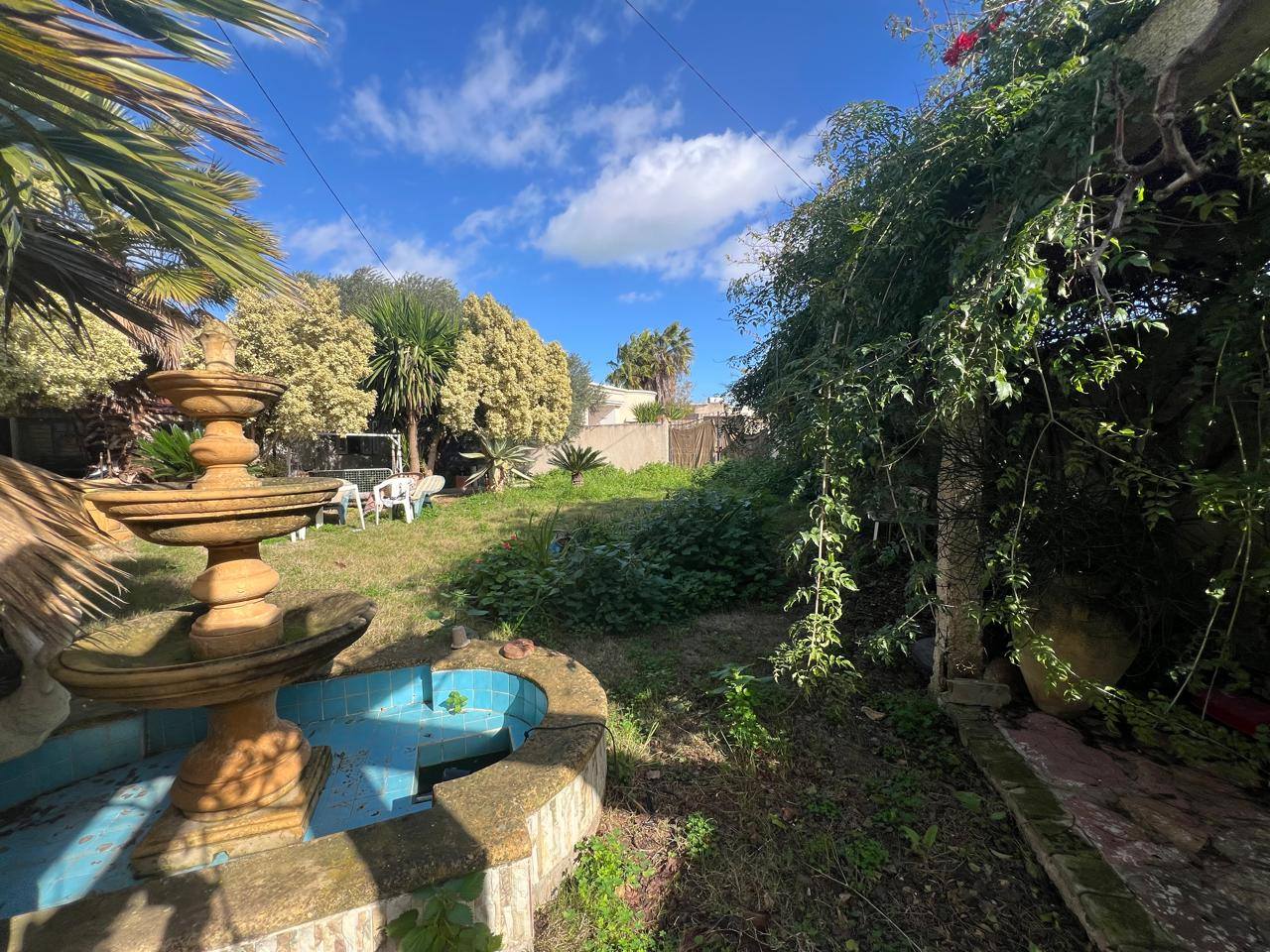 Sidi Thabet&nbsp;Sidi Thabet&nbsp;Vente&nbsp;Surfaces&nbsp;Un superbe terrain  avec maison � sidi younes